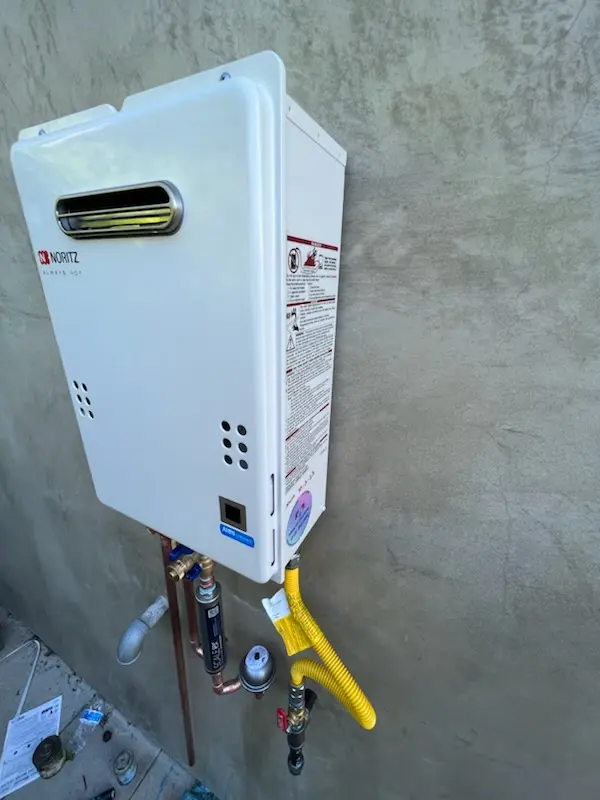 Tankless water heater installation for Browning Heights homes